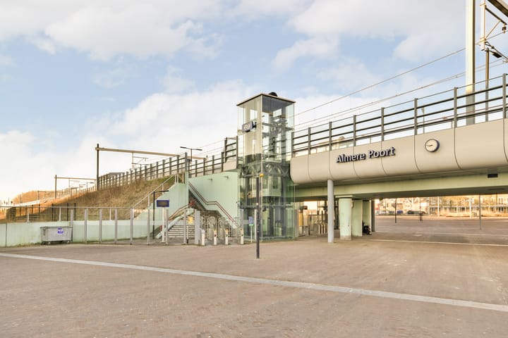 Photo 29 of Francisco Pizarrostraat 72