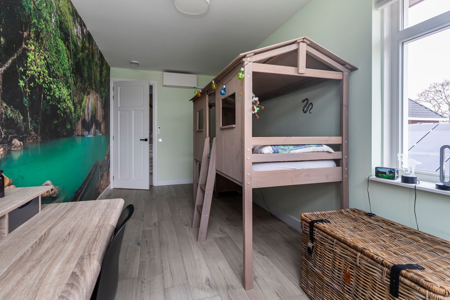 Foto 35 van Paul van Ostaijenstraat 11