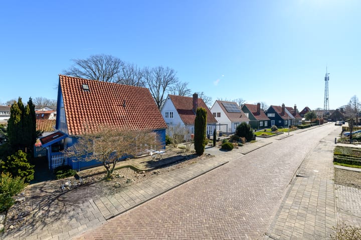 Photo 2 of Andries Veenstrastraat 12