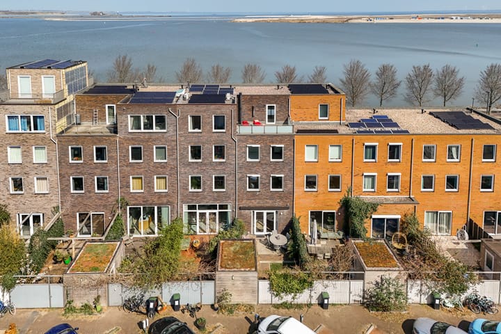 Foto 1 van Bert Haanstrakade 466