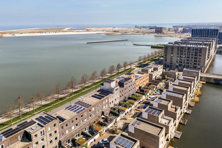 Foto 45 van Bert Haanstrakade 466