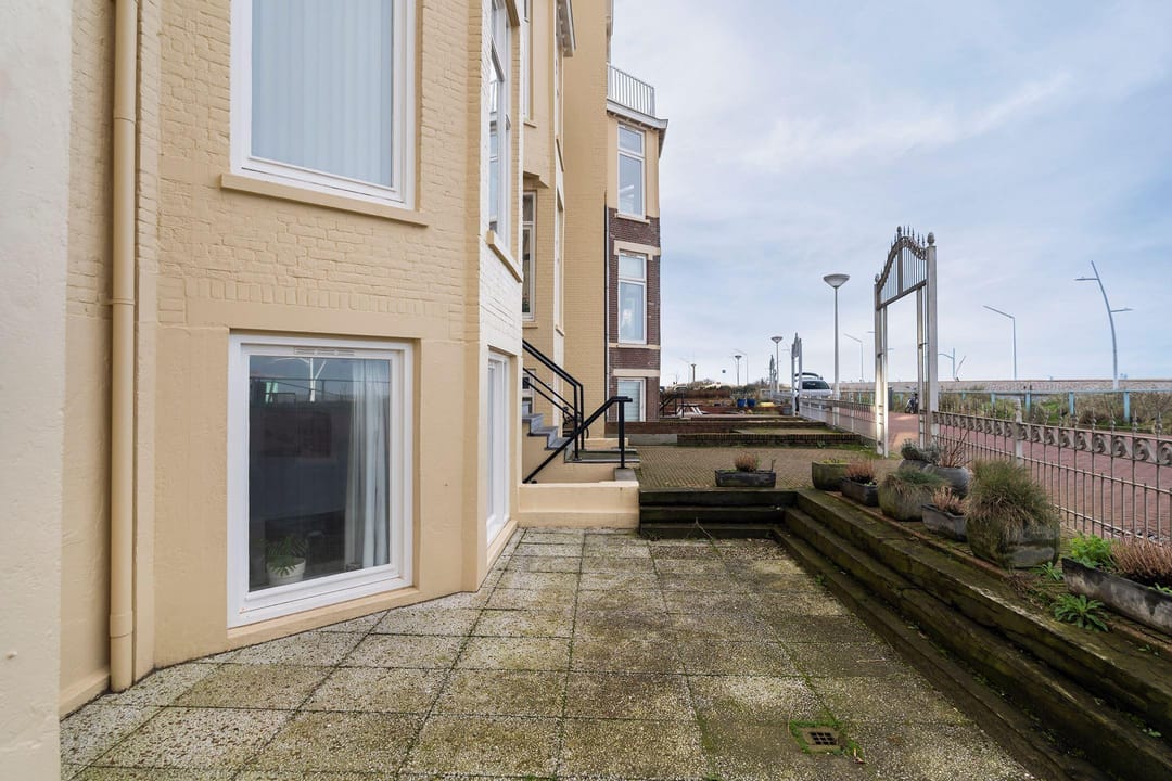 Photo 17 of Zeekant 46-A