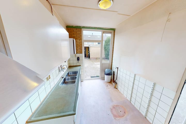 Photo 12 of Hertog Albrechtstraat 226