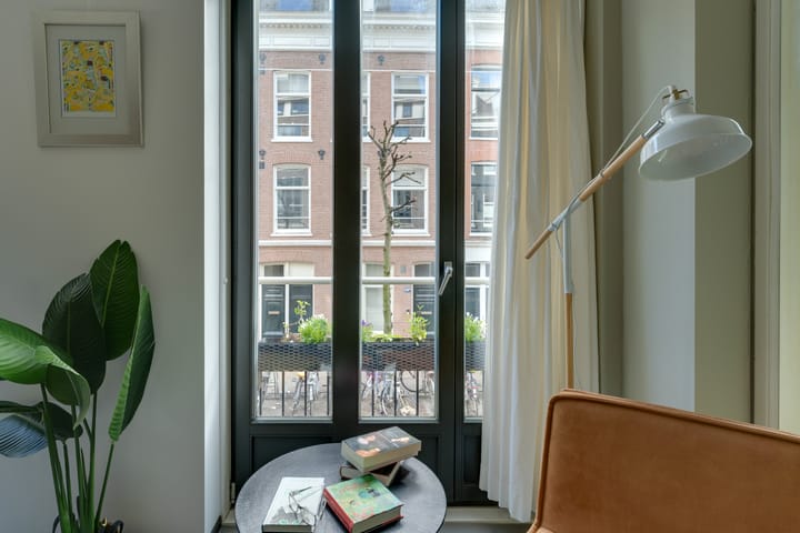 Foto 14 van Govert Flinckstraat 255