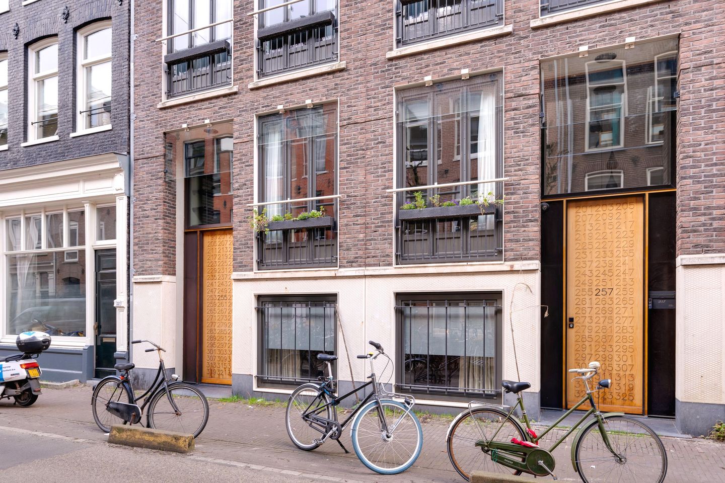 Foto 34 van Govert Flinckstraat 255