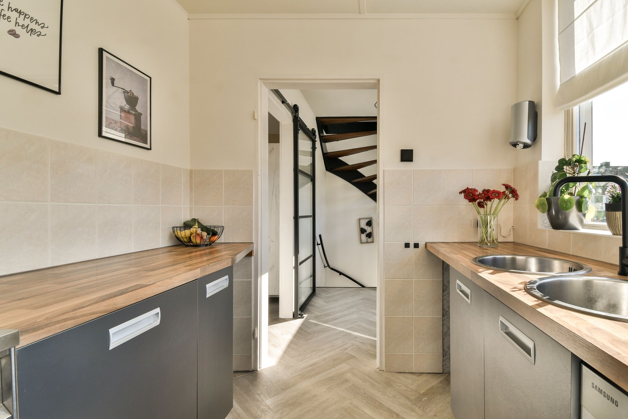 Photo 9 of Johan Frisostraat 16