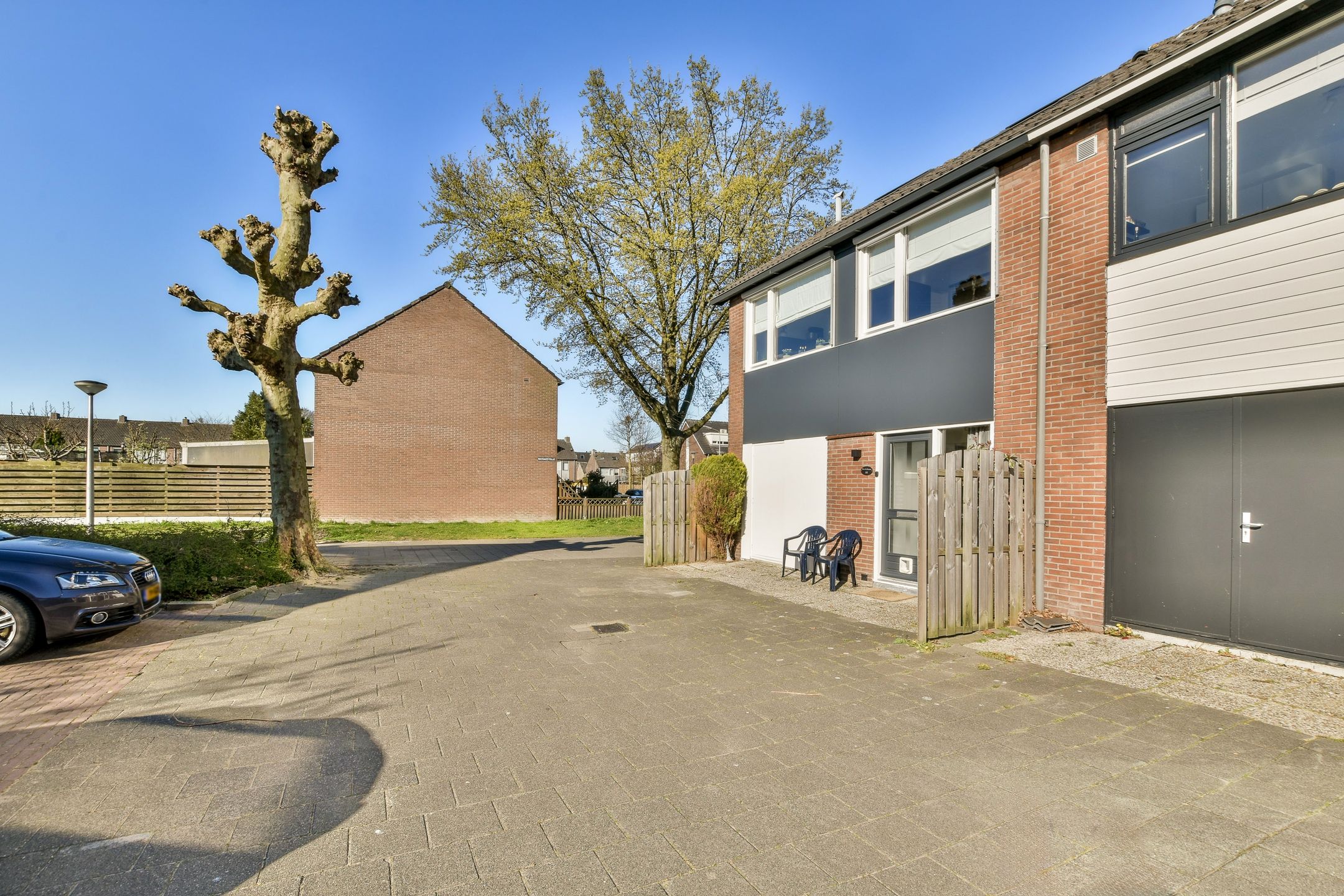 Photo 27 of Johan Frisostraat 16