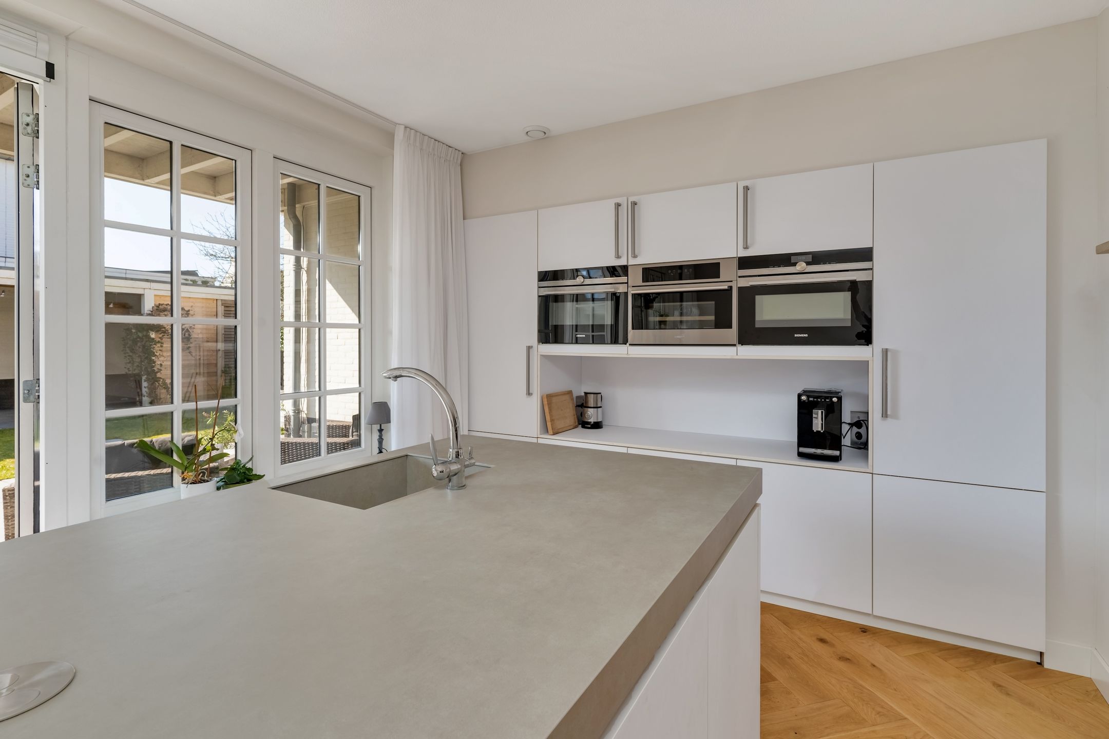 Foto 21 van Adriana van Roonlaan 90