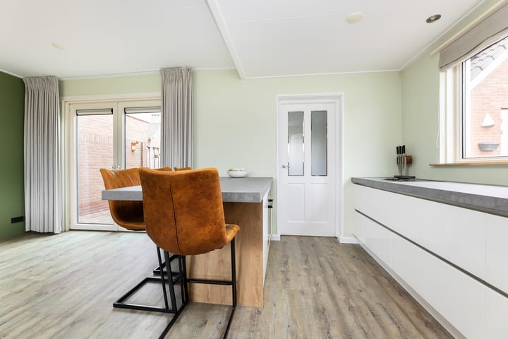 Foto 13 van Clematisstraat 6