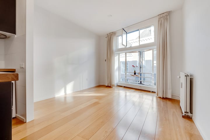 Foto 6 van Domstraat 7-A