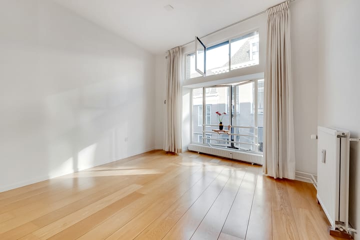 Foto 9 van Domstraat 7-A