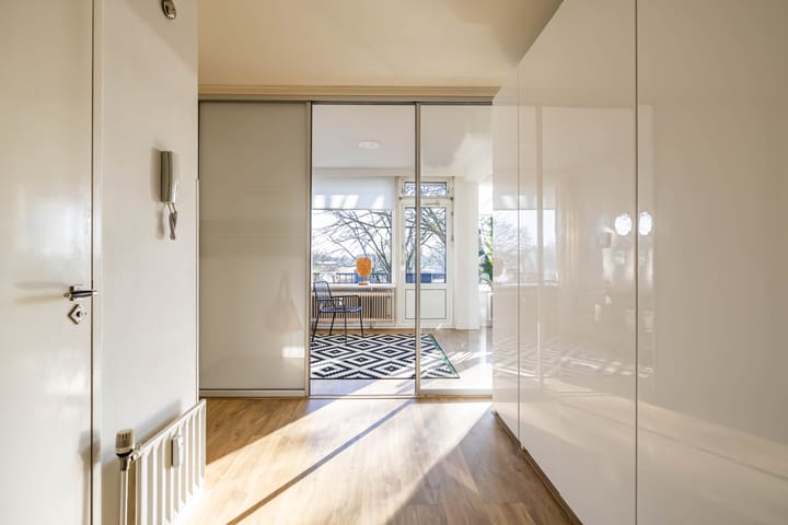 Photo 44 of Helperzoom 417