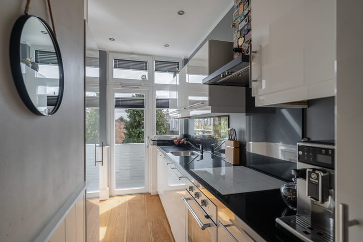 Photo 8 of Lunterenstraat 146