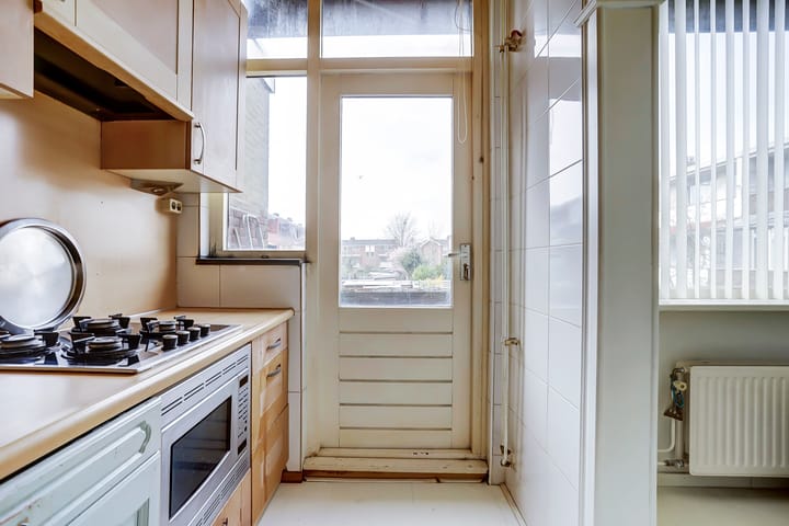 Photo 11 of Sweelinckstraat 124