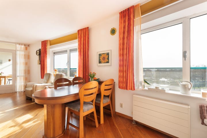 Foto 10 van Van Eesterenplein 276