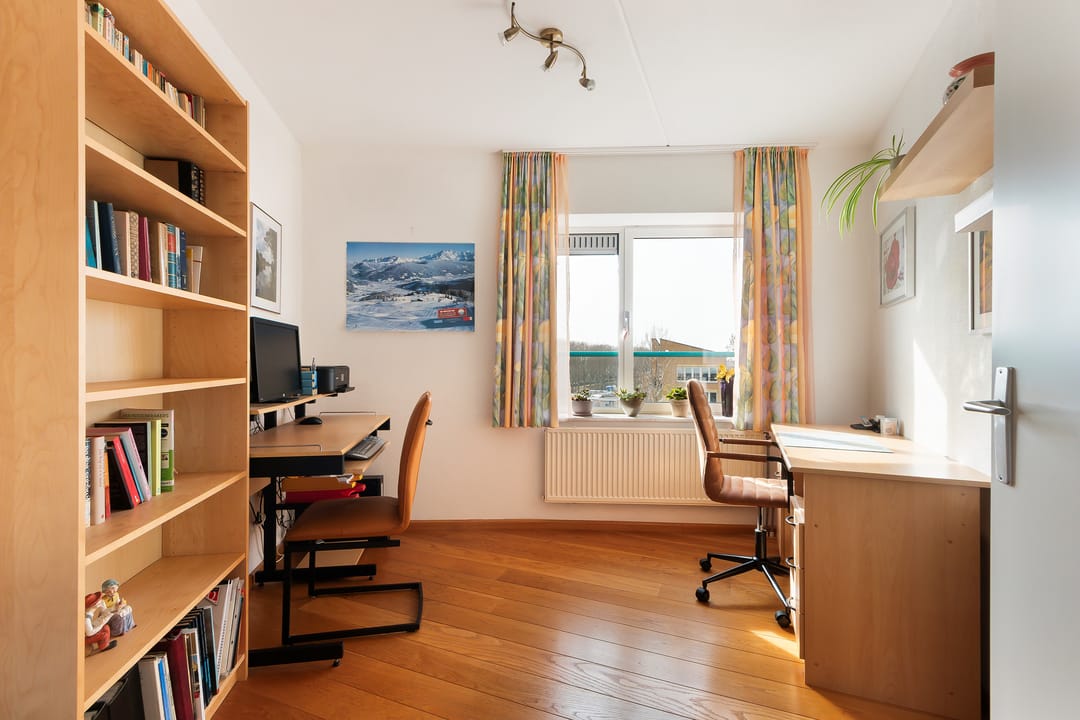 Foto 17 van Van Eesterenplein 276