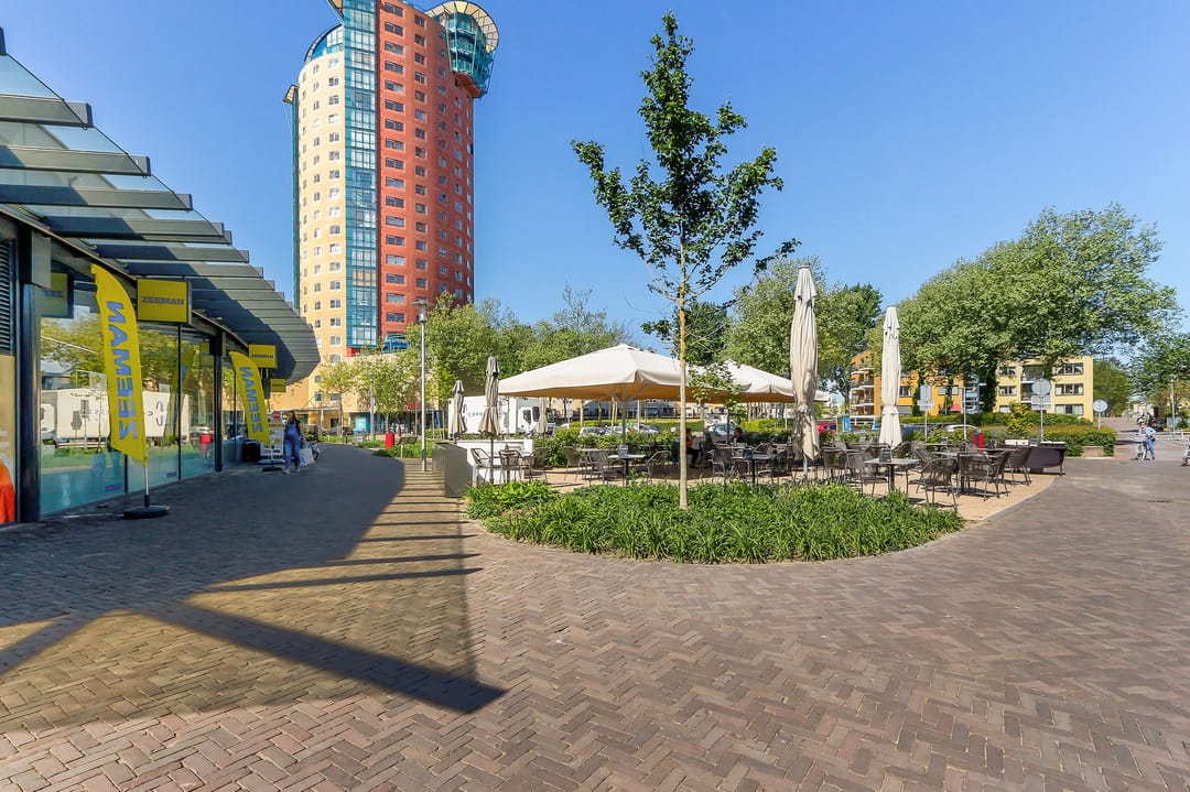 Foto 22 van Van Eesterenplein 276