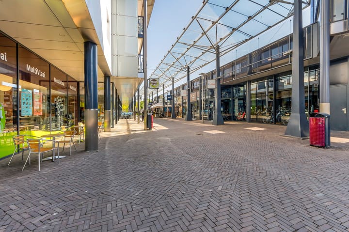 Foto 23 van Van Eesterenplein 276