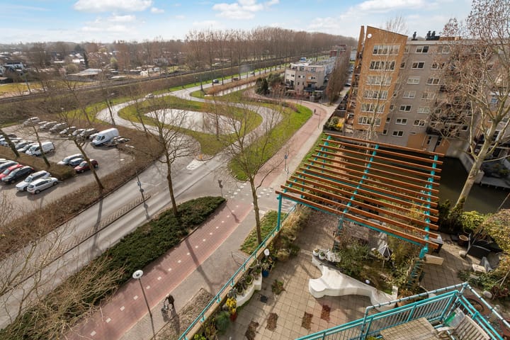 Foto 14 van Van Eesterenplein 276