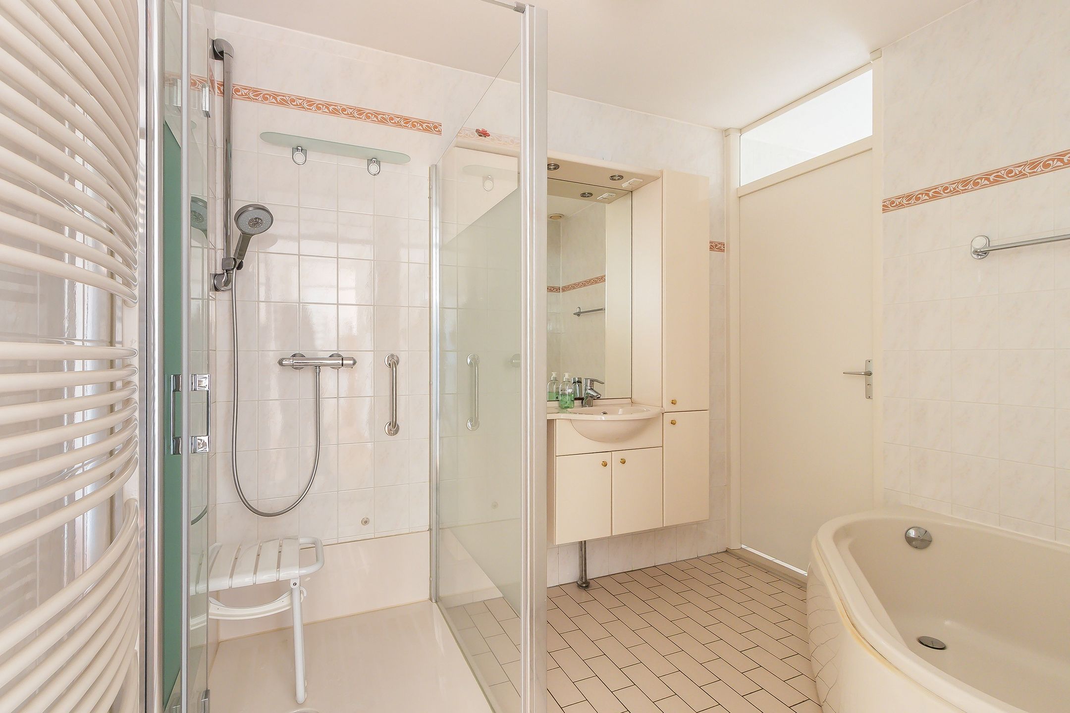 Foto 18 van Van Eesterenplein 276