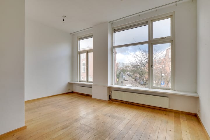 Photo 2 of Johannes Camphuysstraat 8-BS