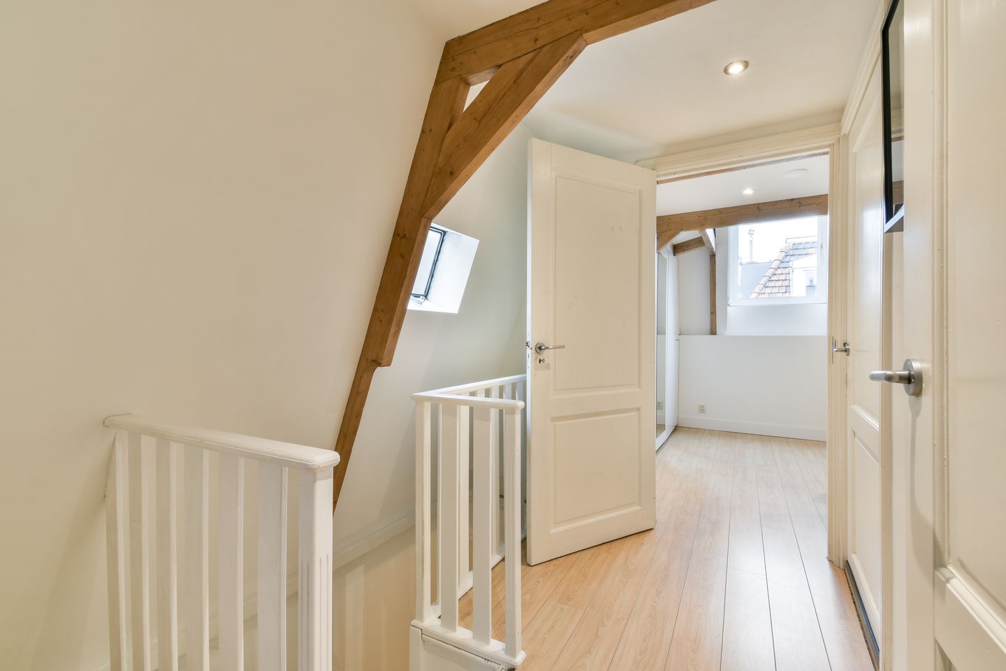 Foto 19 van Govert Flinckstraat 258-2