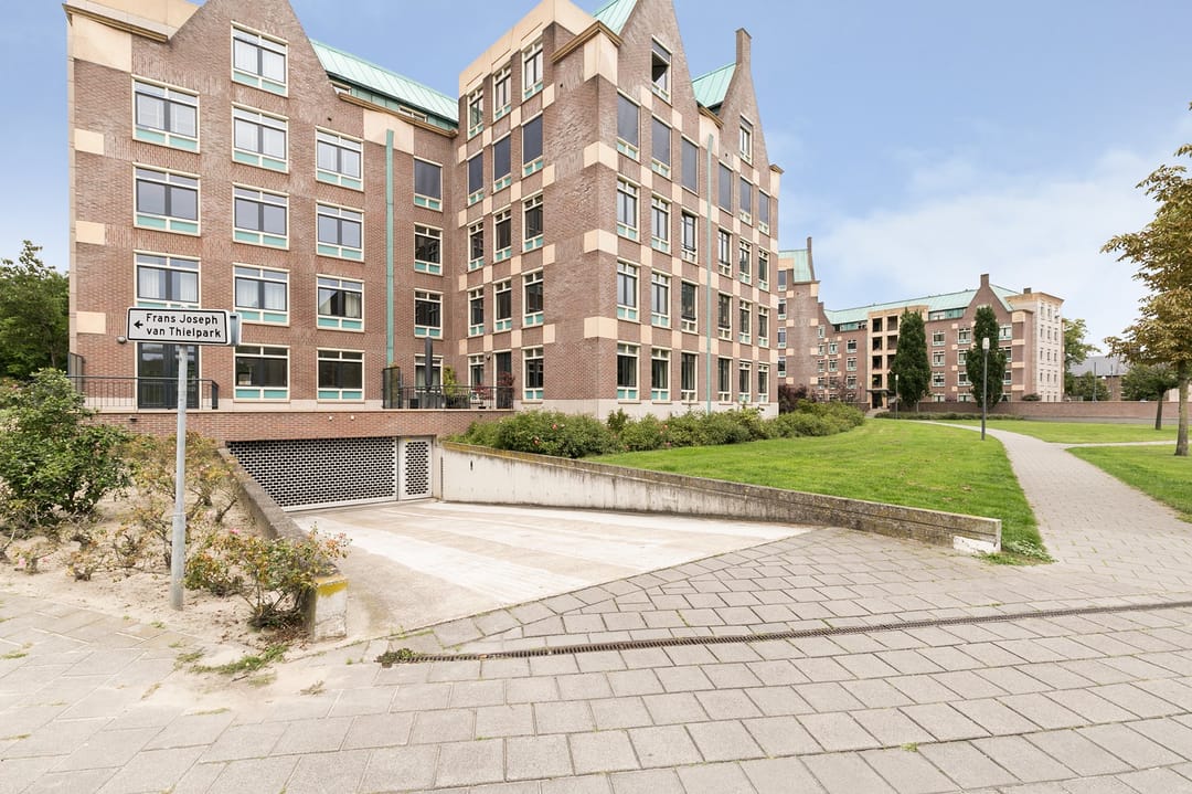 Foto 32 van Frans Joseph van Thielpark 137