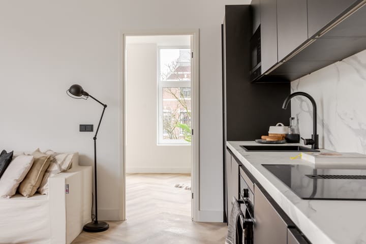 Photo 3 of Bleiswijkstraat 105-A