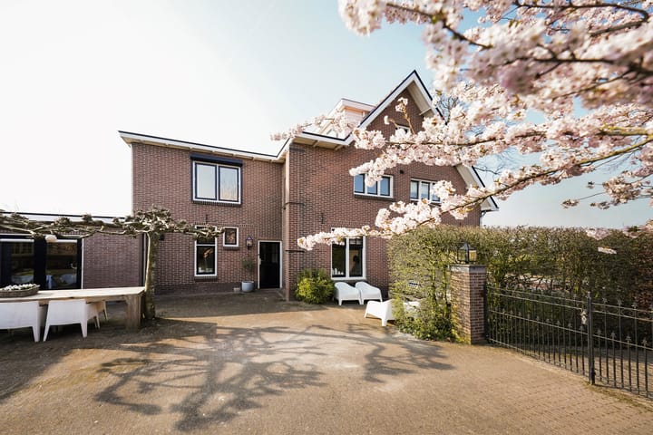 Foto 2 van Stationsstraat 63-A