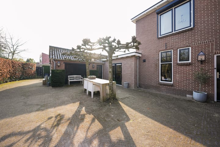 Foto 52 van Stationsstraat 63-A