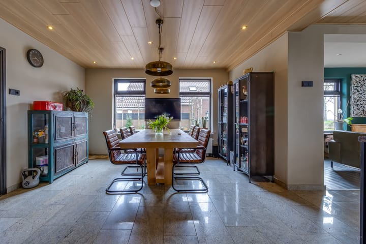 Photo 25 of Oosterstraat 58