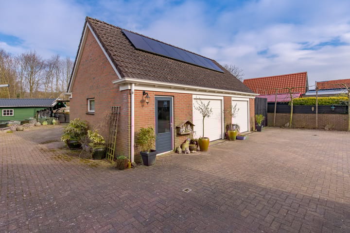 Photo 42 of Oosterstraat 58