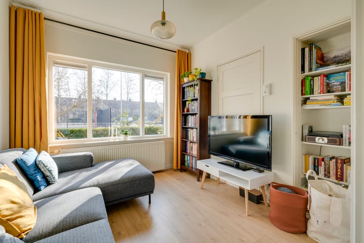 Foto 2 van Aakplein 15