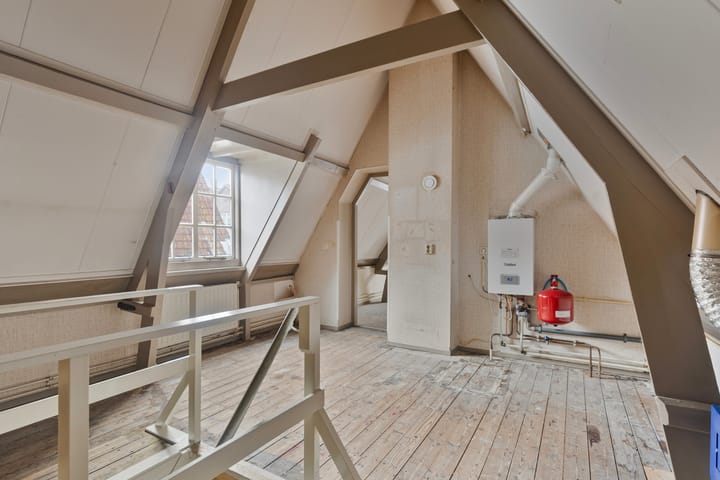 Photo 13 of Sint Antheunisstraat 16