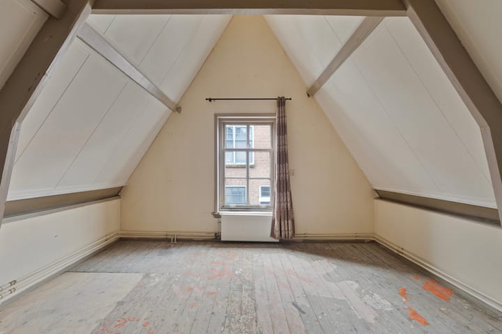 Photo 15 of Sint Antheunisstraat 16