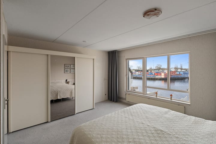 Foto 17 van Pluto 53