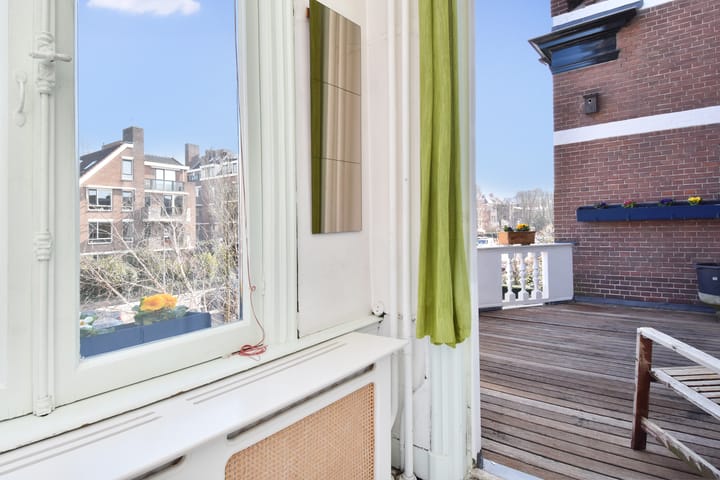 Foto 33 van Johan van Oldenbarneveltlaan 46-B