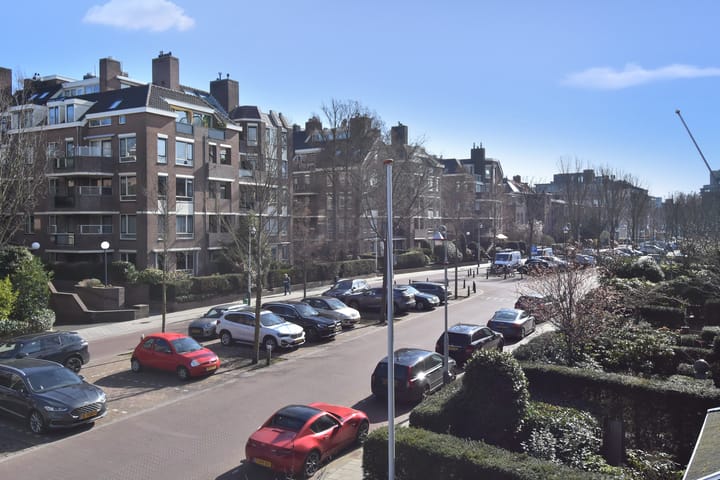 Foto 40 van Johan van Oldenbarneveltlaan 46-B