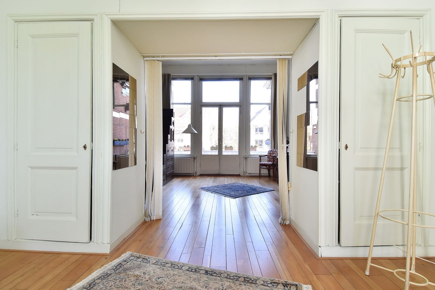 Foto 44 van Johan van Oldenbarneveltlaan 46-B