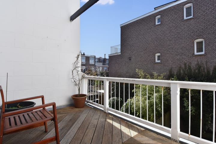 Foto 47 van Johan van Oldenbarneveltlaan 46-B