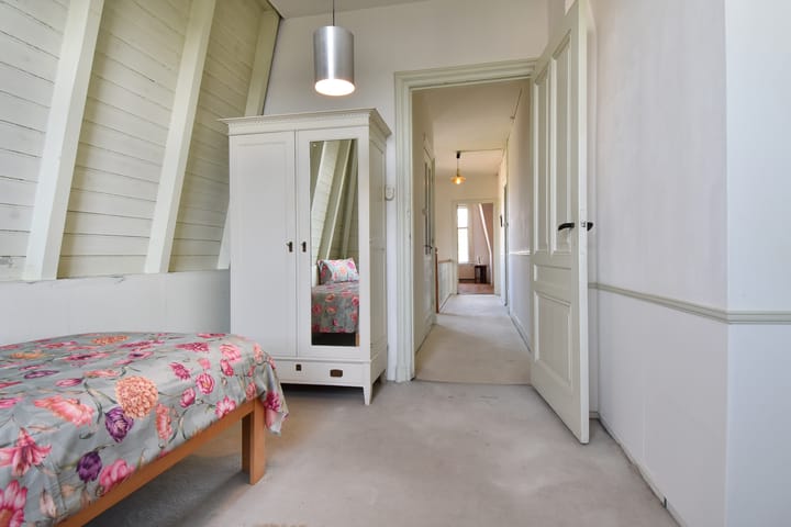 Foto 64 van Johan van Oldenbarneveltlaan 46-B