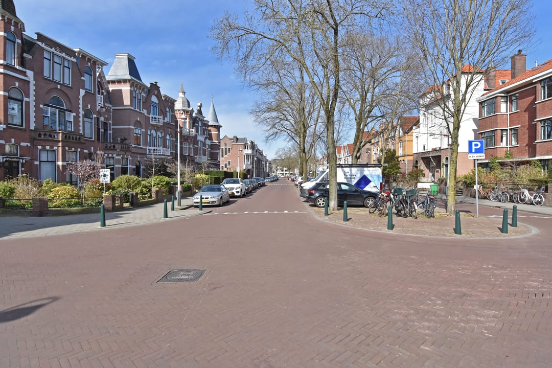 Foto 68 van Johan van Oldenbarneveltlaan 46-B