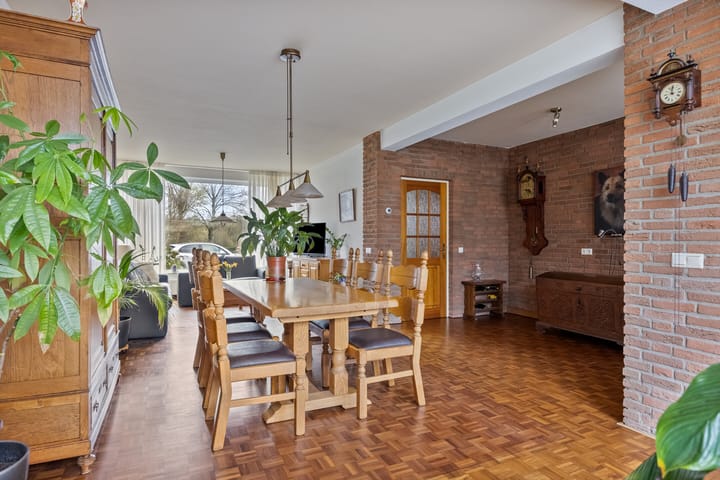 Foto 10 van Akert 72