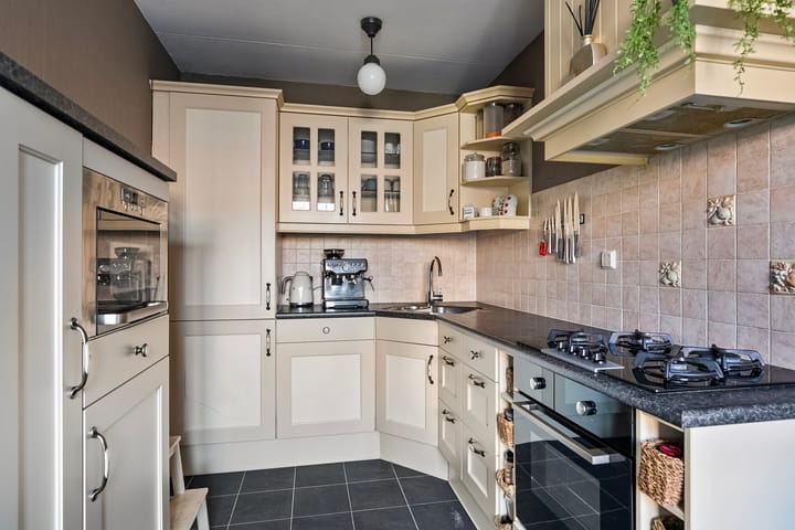 Photo 7 of Bladmos 33