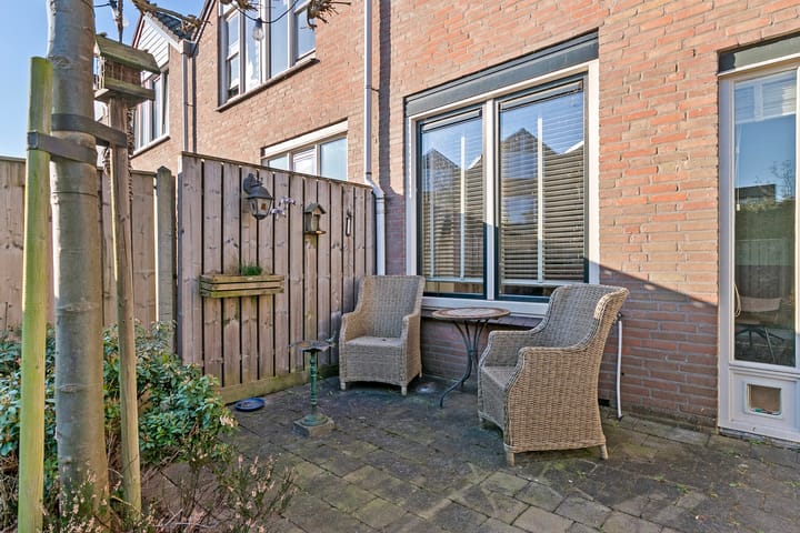 Photo 11 of Bladmos 33