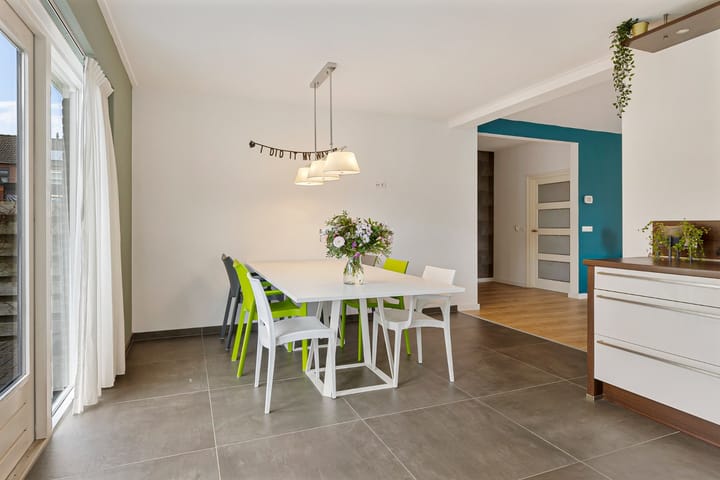 Foto 20 van Hazebroeklaan 9