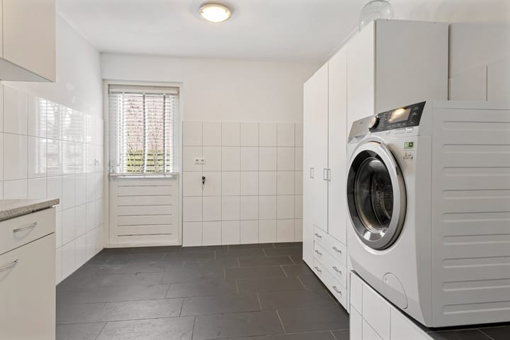 Foto 24 van Hazebroeklaan 9