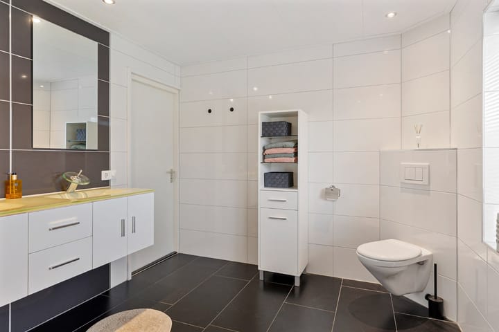 Foto 33 van Hazebroeklaan 9