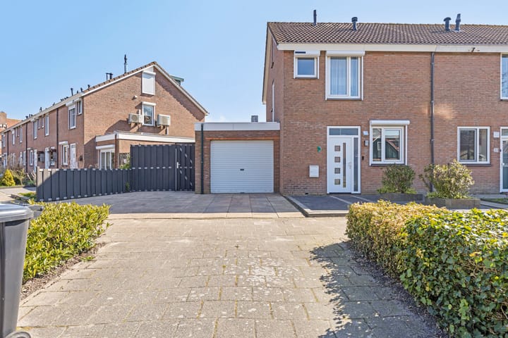 Foto 1 van Melkweg 32