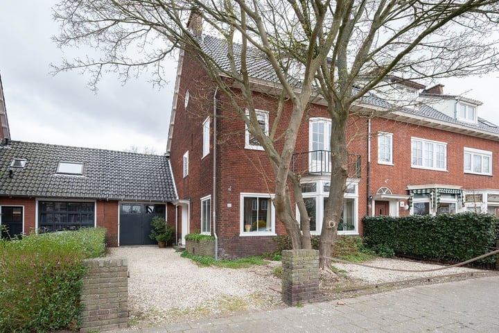 Van Riebeecklaan 30